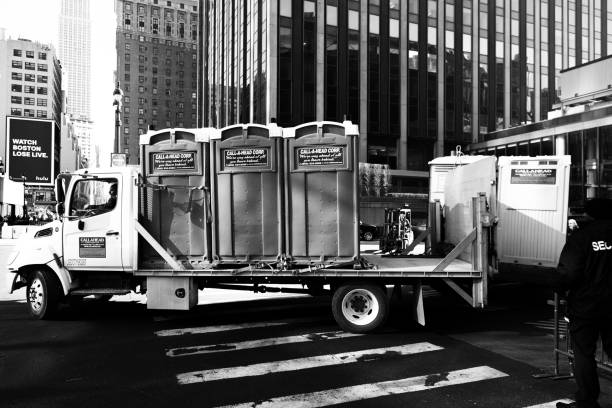 Portable Toilet Options We Offer in Oakleaf Plantation, FL